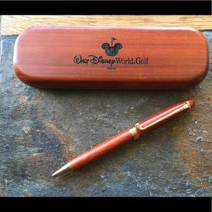 Walt Disney World Golf Pen